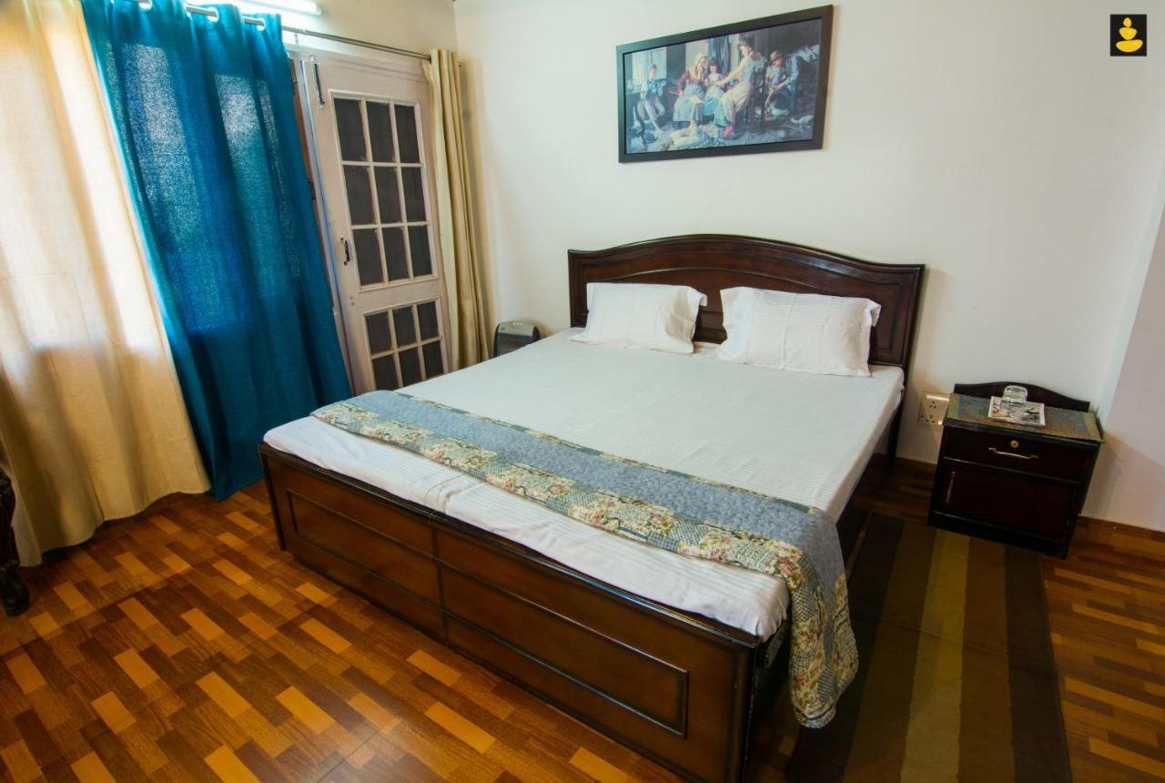 Livingstone 2Bhk Cozy Homestay In Kasauli Hills Exterior photo